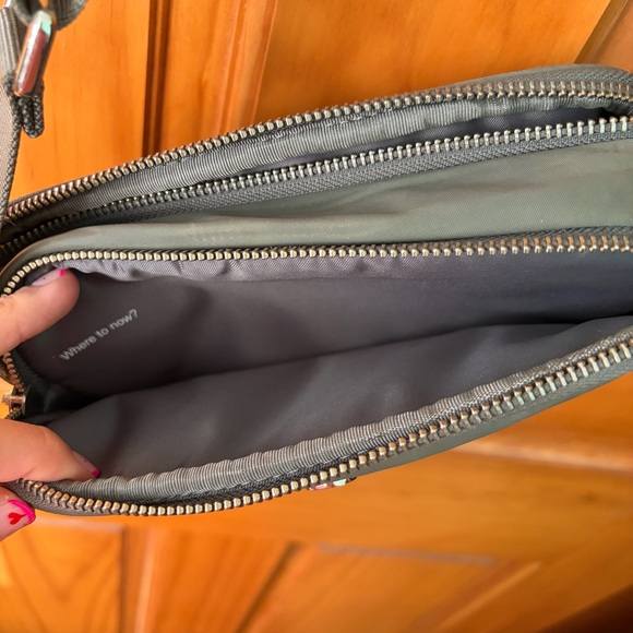 Lululemon camera bag - Picture 4 of 7